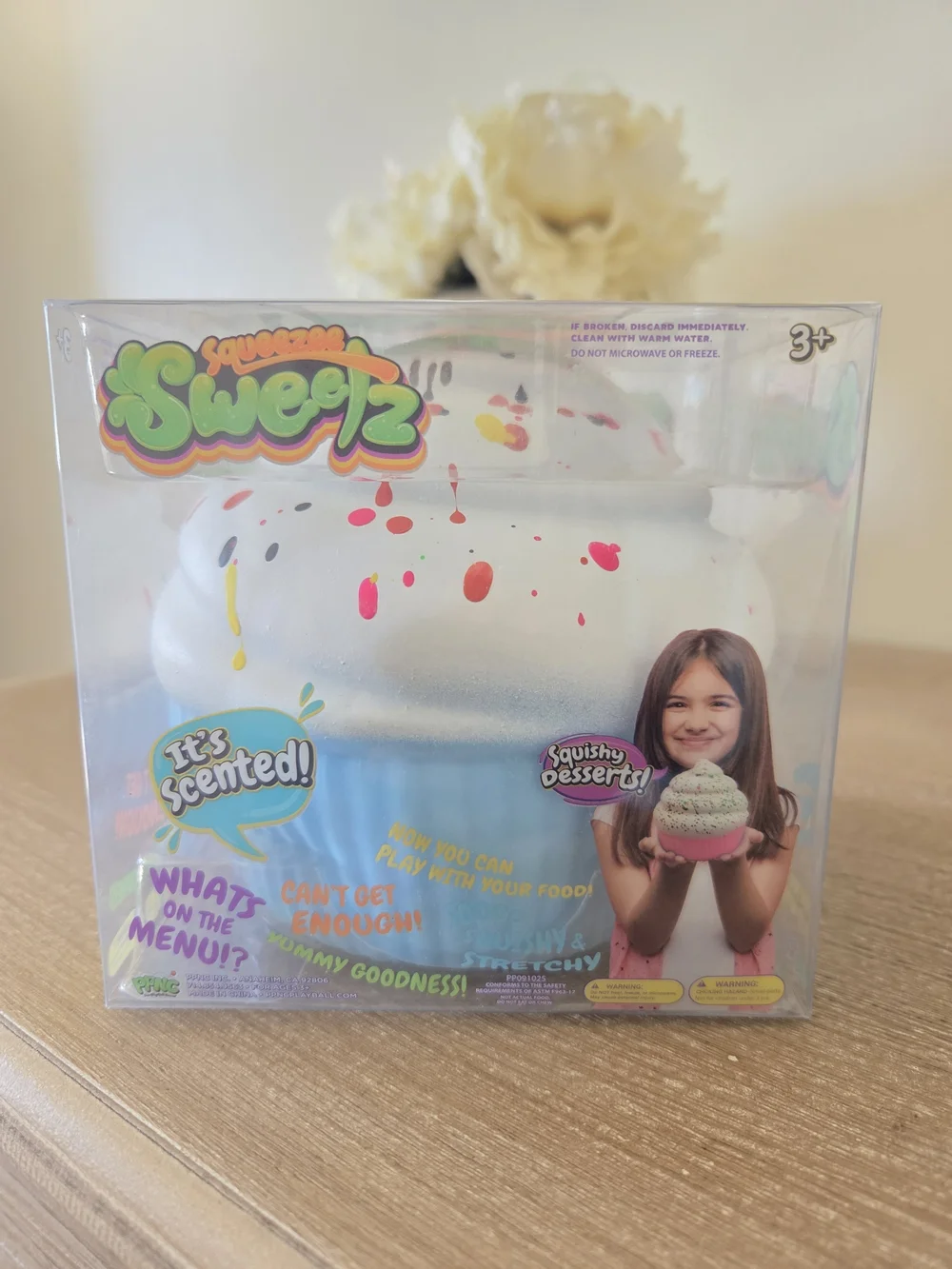 Squeeze Sweetz Cupcake Squishy
